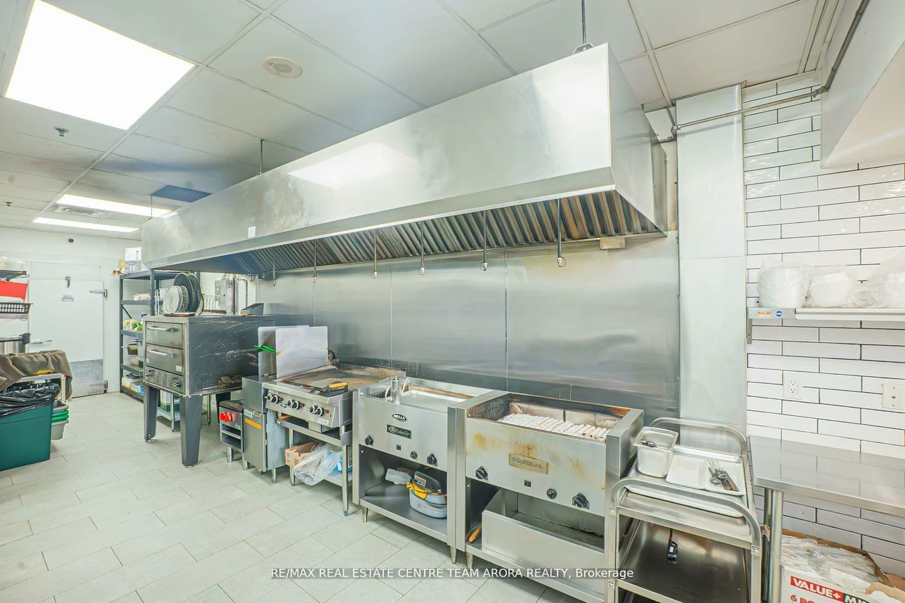 2737, Keele, Downsview-Roding-CFB, Toronto