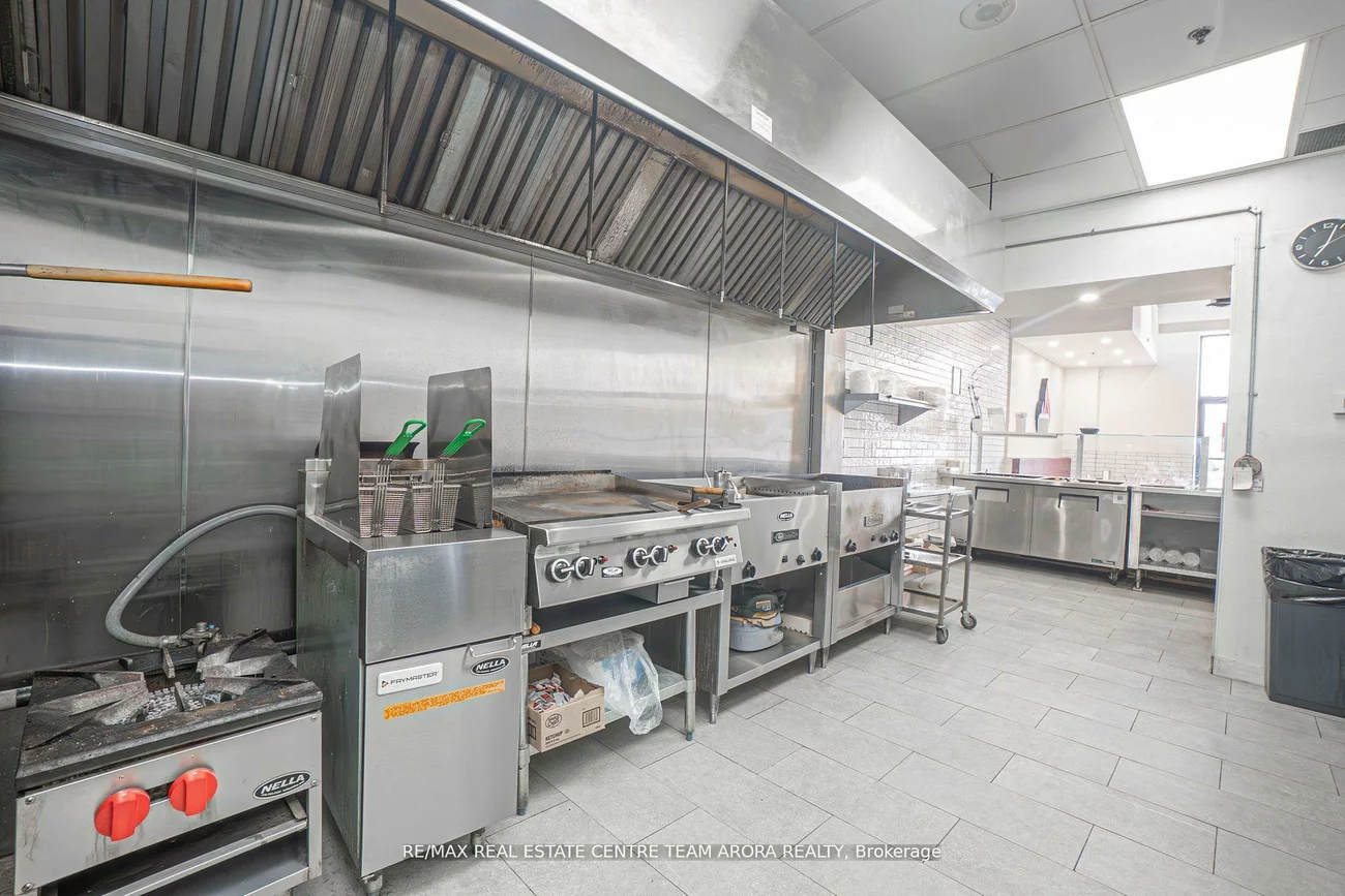 2737, Keele, Downsview-Roding-CFB, Toronto