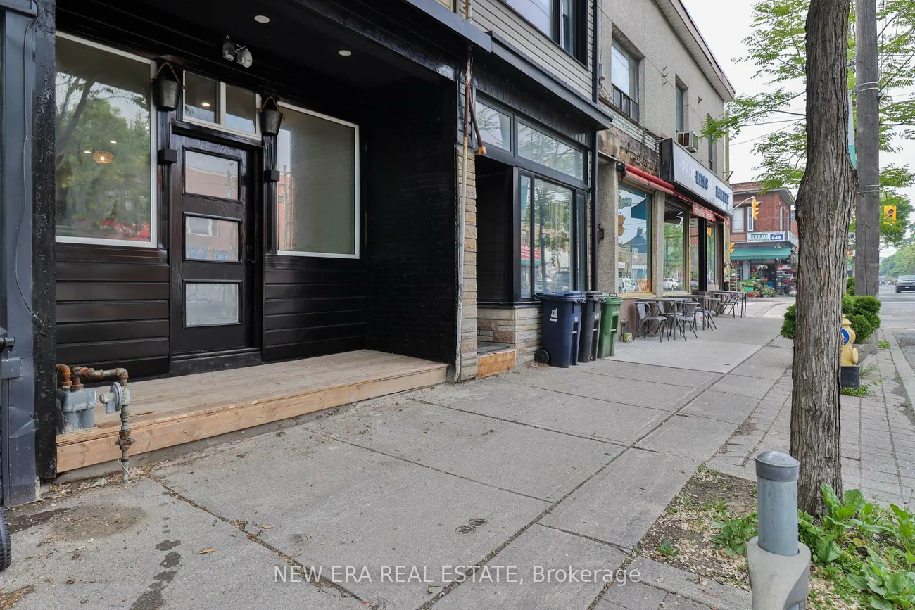 990, Dovercourt, Dovercourt-Wallace Emerson-Junction, Toronto