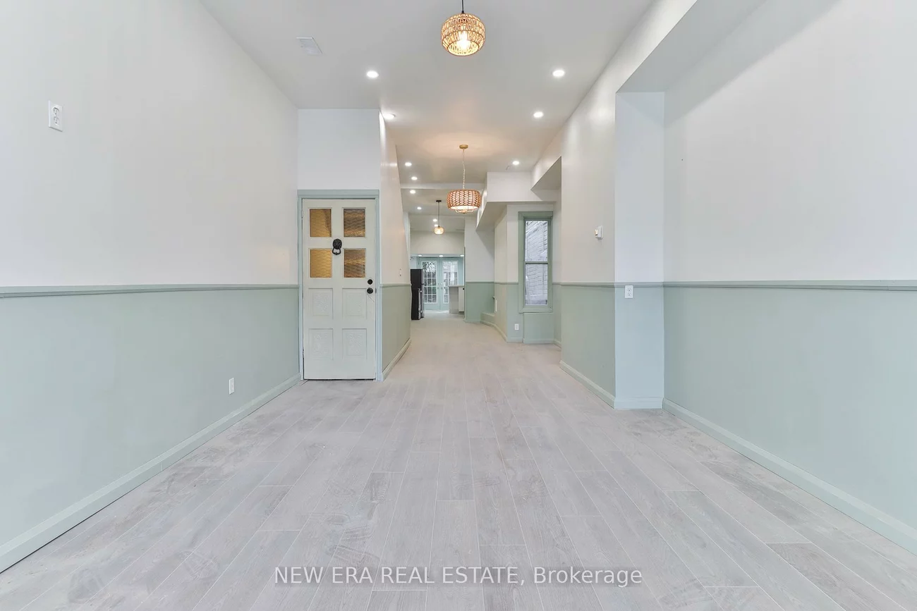 990, Dovercourt, Dovercourt-Wallace Emerson-Junction, Toronto