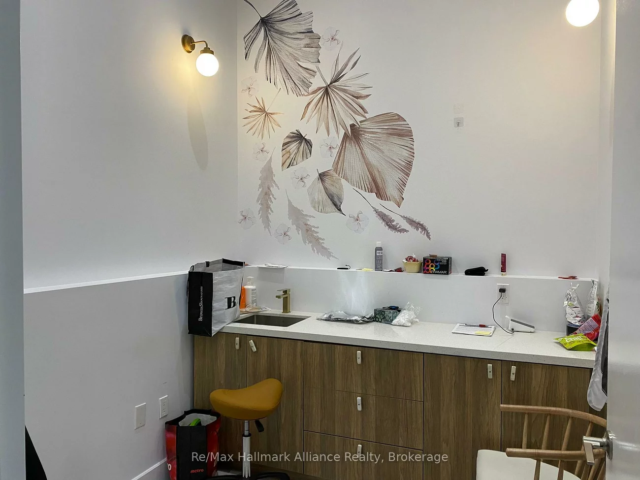 2083, Lake Shore, Mimico, Toronto