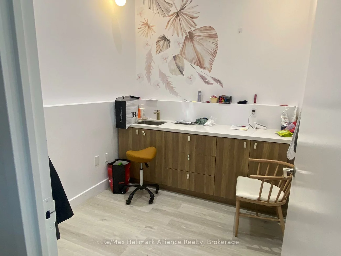2083, Lake Shore, Mimico, Toronto