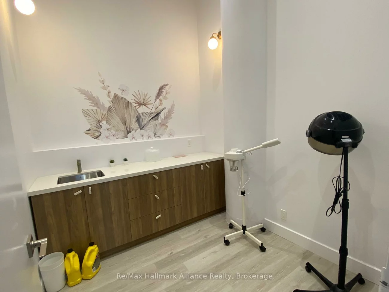 2083, Lake Shore, Mimico, Toronto