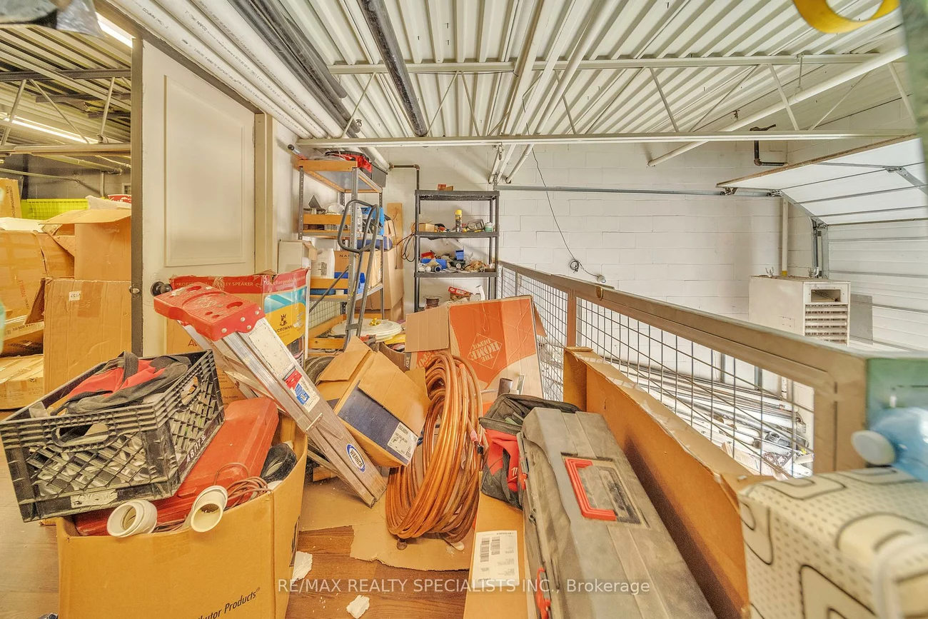 6923, Steeles, West Humber-Clairville, Toronto