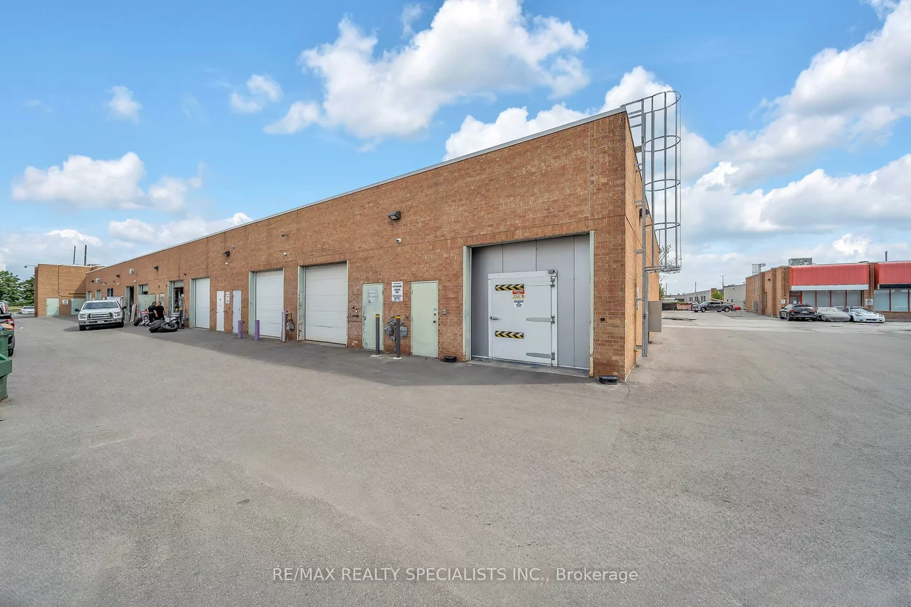 6923, Steeles, West Humber-Clairville, Toronto