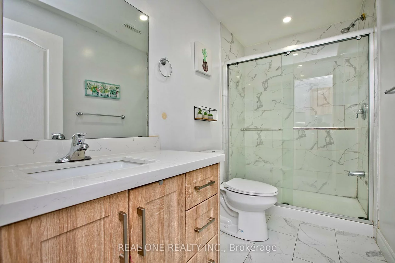 1702, Jane, Weston, Toronto