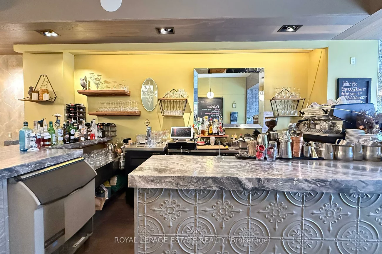2800, Dundas, Junction Area, Toronto