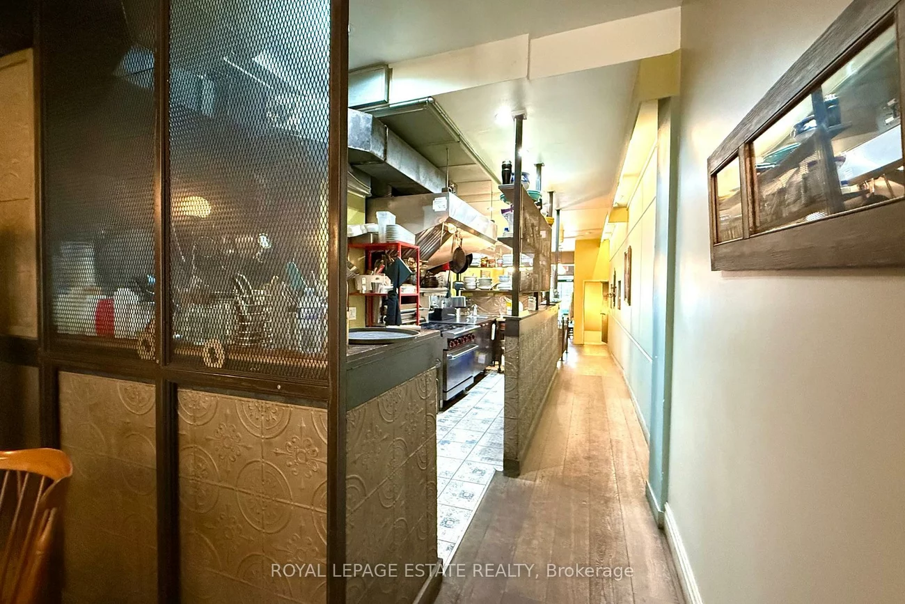 2800, Dundas, Junction Area, Toronto