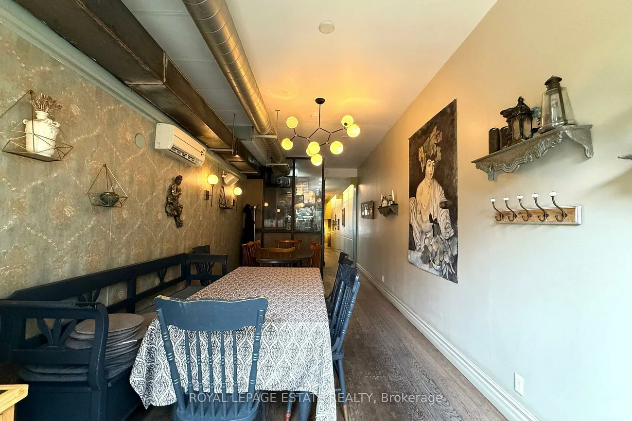 2800, Dundas, Junction Area, Toronto