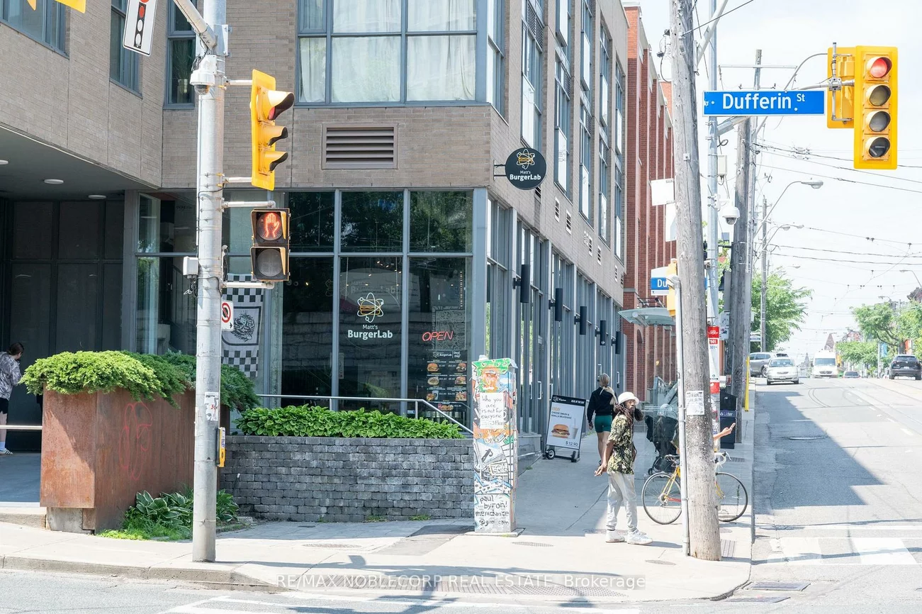 1205, Queen, South Parkdale, Toronto