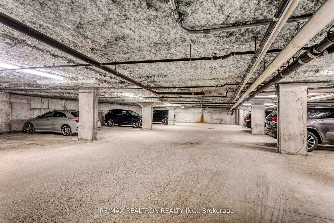 1018, Finch, York University Heights, Toronto