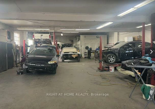 393, Weston, Junction Area, Toronto