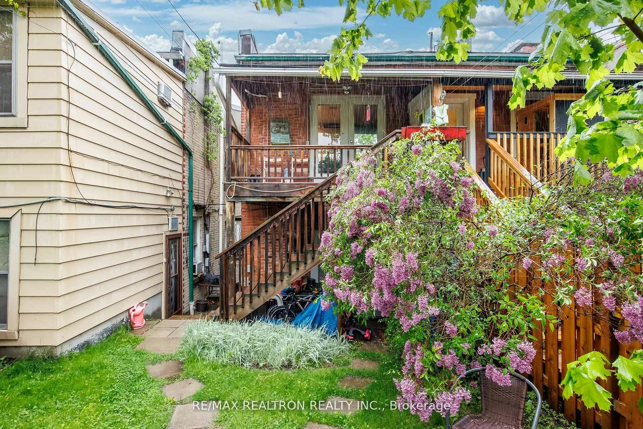 1611, Bloor, High Park-Swansea, Toronto