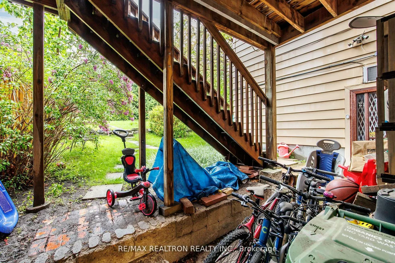 1611, Bloor, High Park-Swansea, Toronto