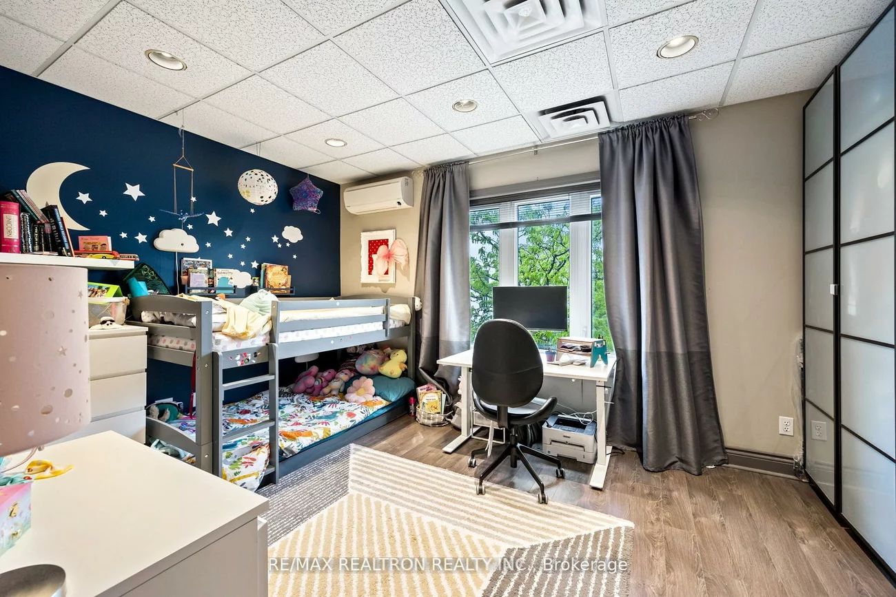 1611, Bloor, High Park-Swansea, Toronto