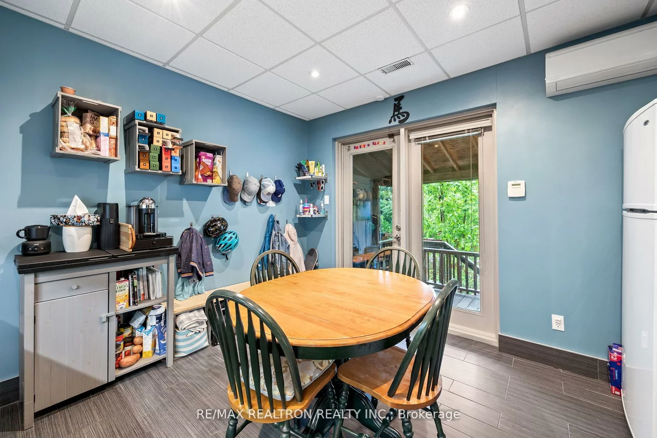 1611, Bloor, High Park-Swansea, Toronto