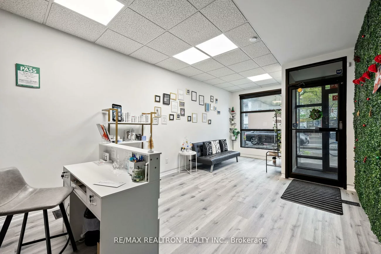 1611, Bloor, High Park-Swansea, Toronto