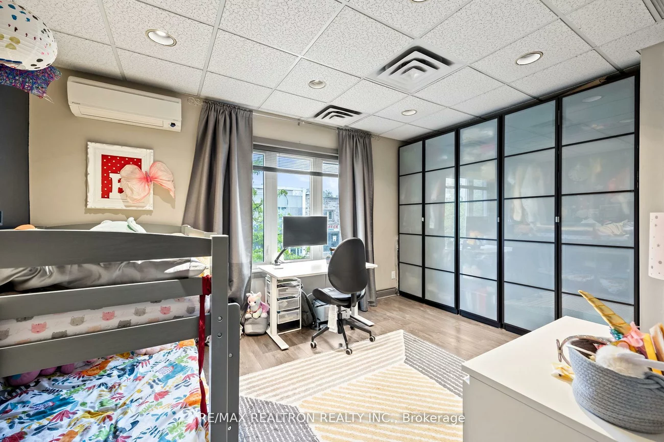 1611, Bloor, High Park-Swansea, Toronto