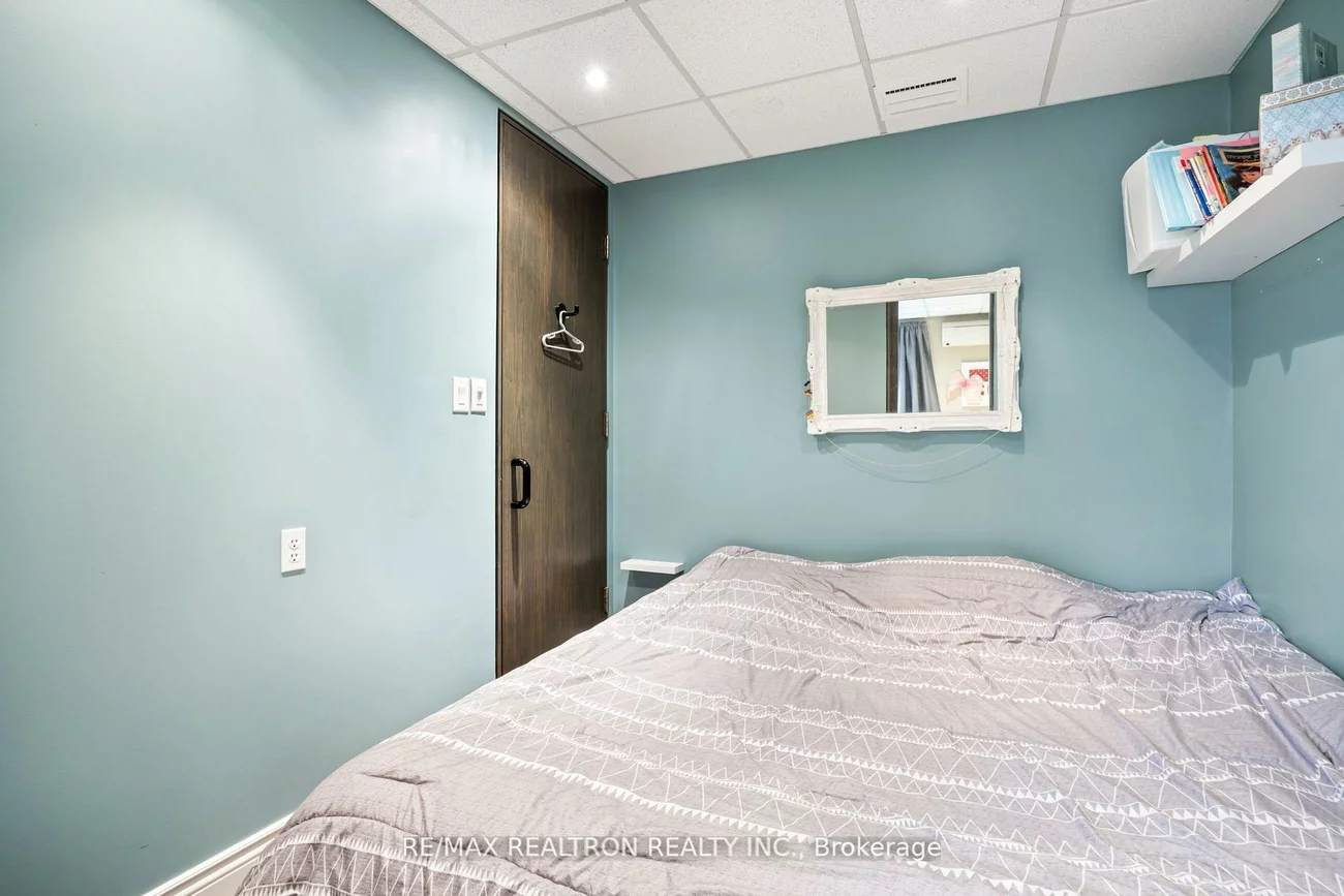 1611, Bloor, High Park-Swansea, Toronto