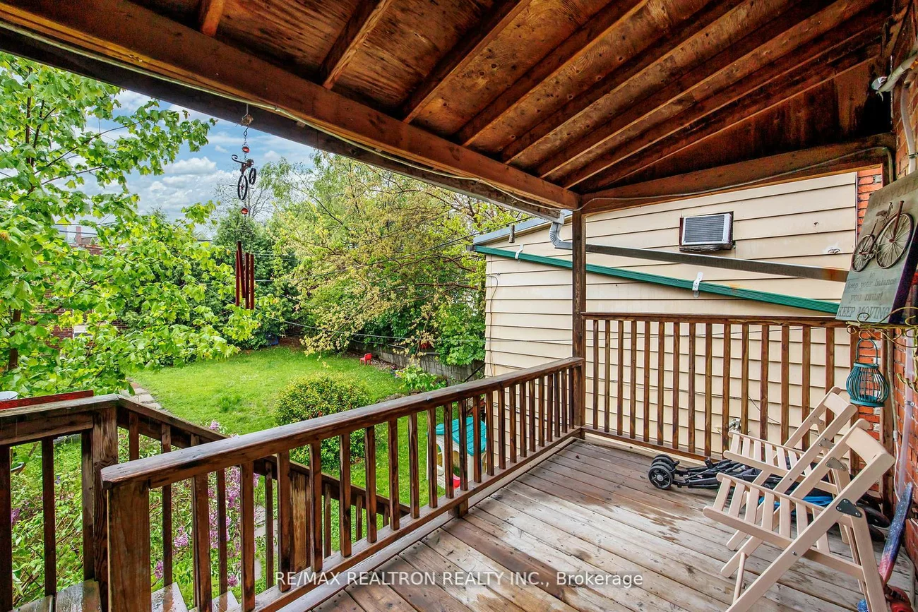 1611, Bloor, High Park-Swansea, Toronto