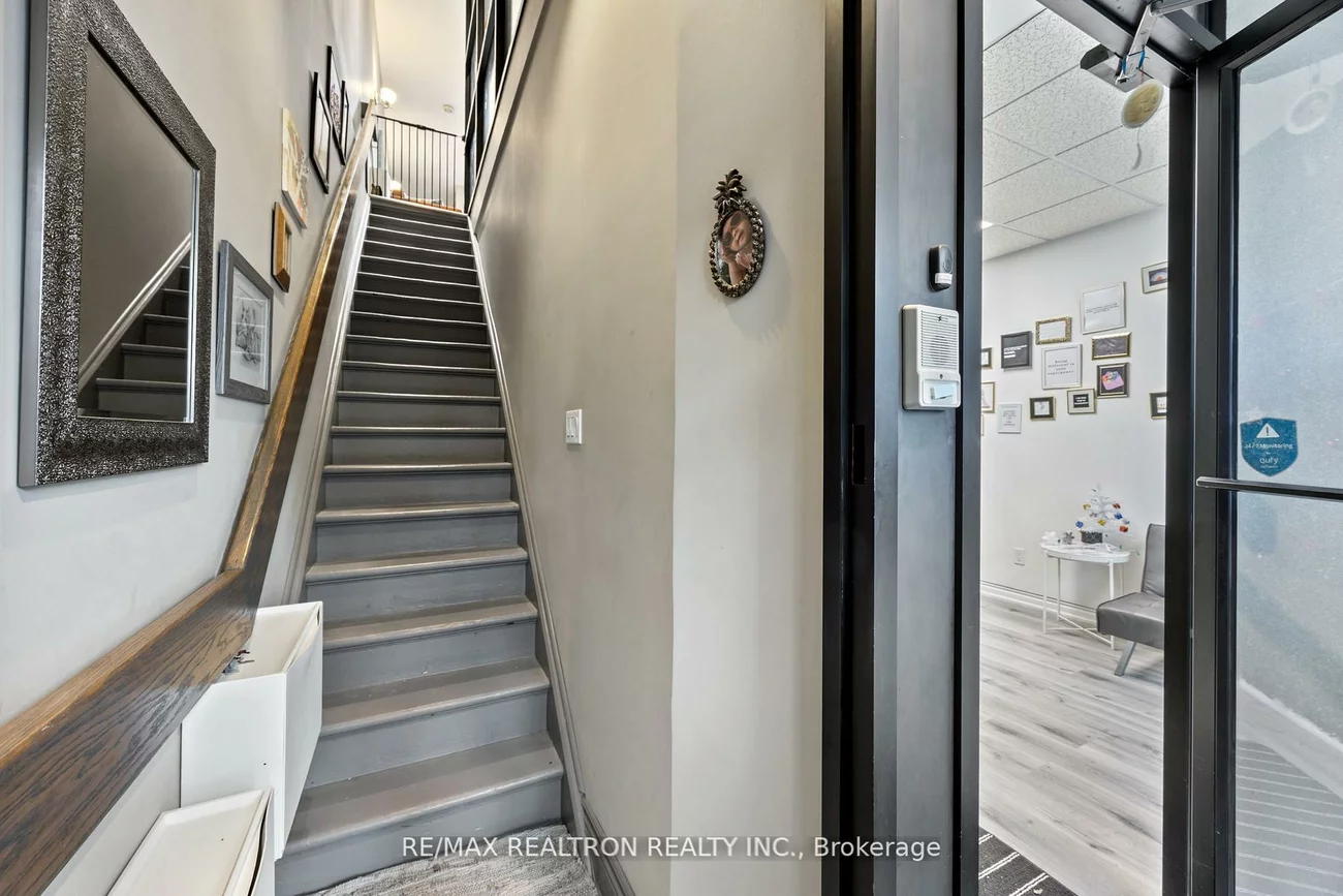 1611, Bloor, High Park-Swansea, Toronto