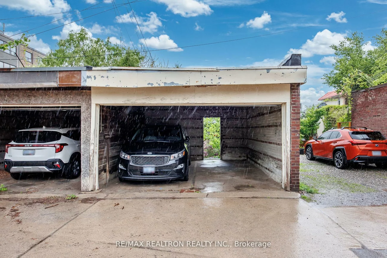 1611, Bloor, High Park-Swansea, Toronto