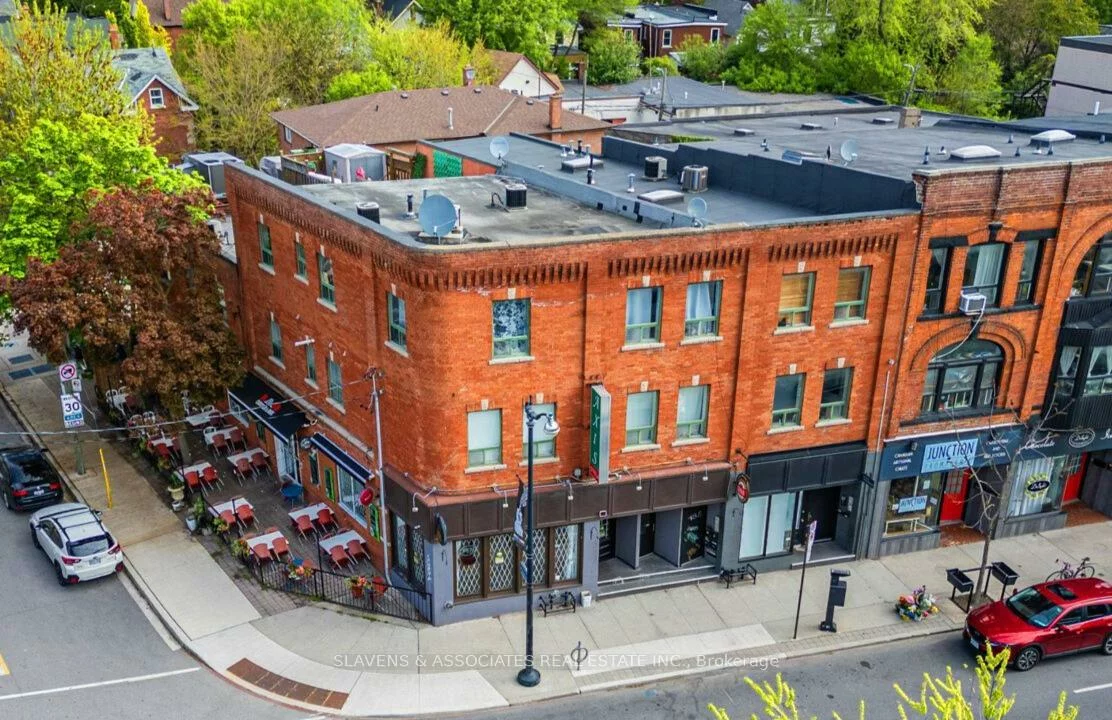 3048, Dundas, Junction Area, Toronto