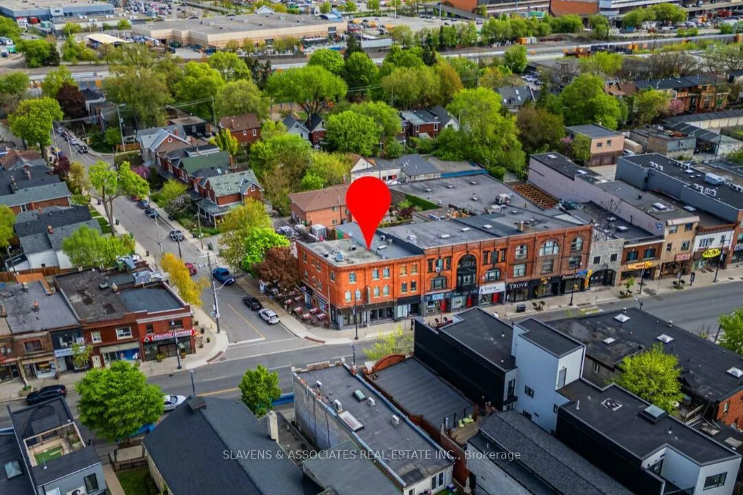 3048, Dundas, Junction Area, Toronto