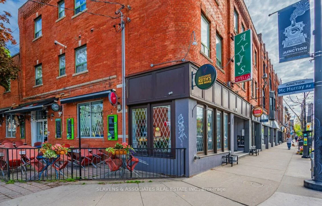 3048, Dundas, Junction Area, Toronto