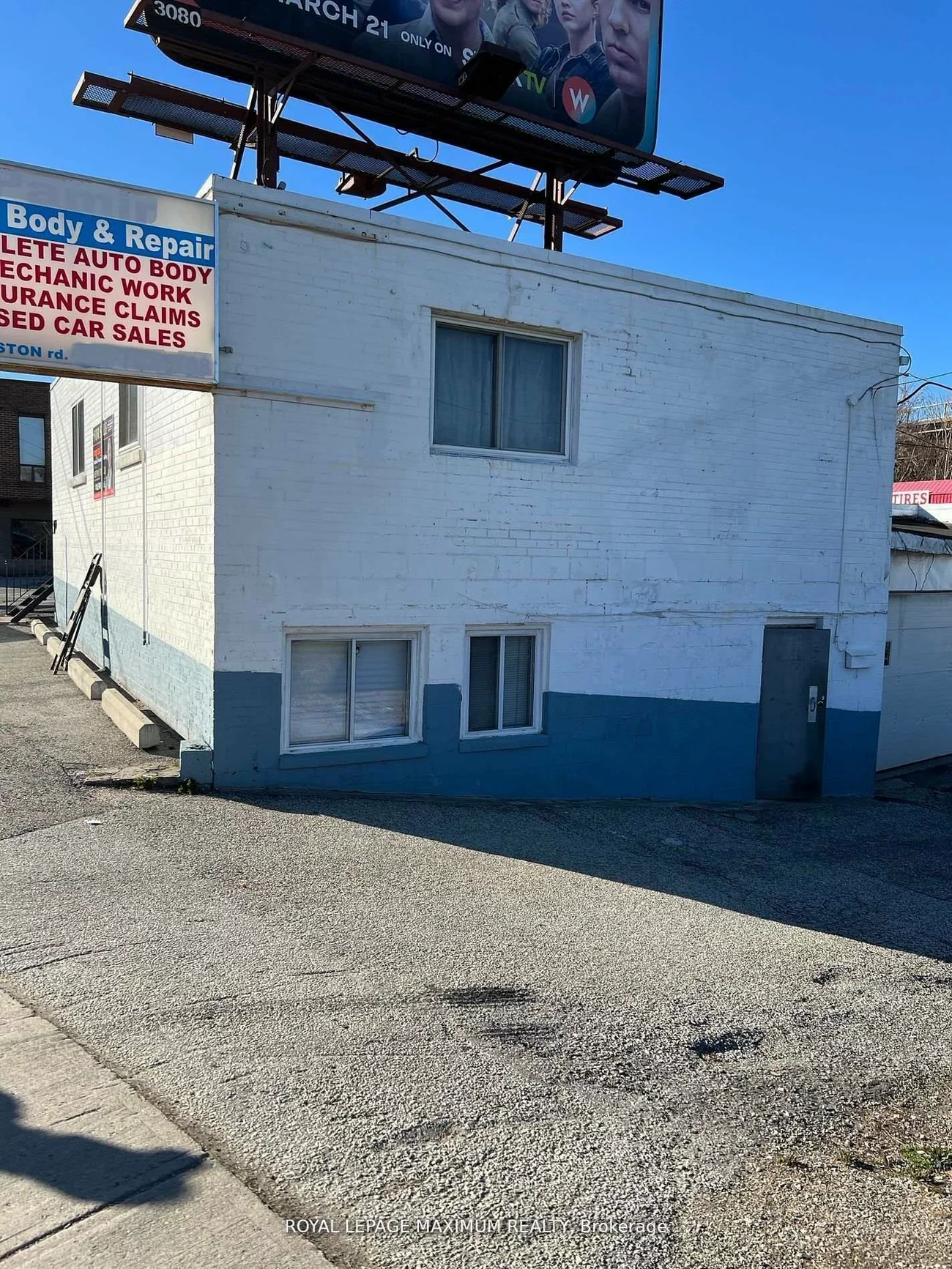 915, Weston, Rockcliffe-Smythe, Toronto