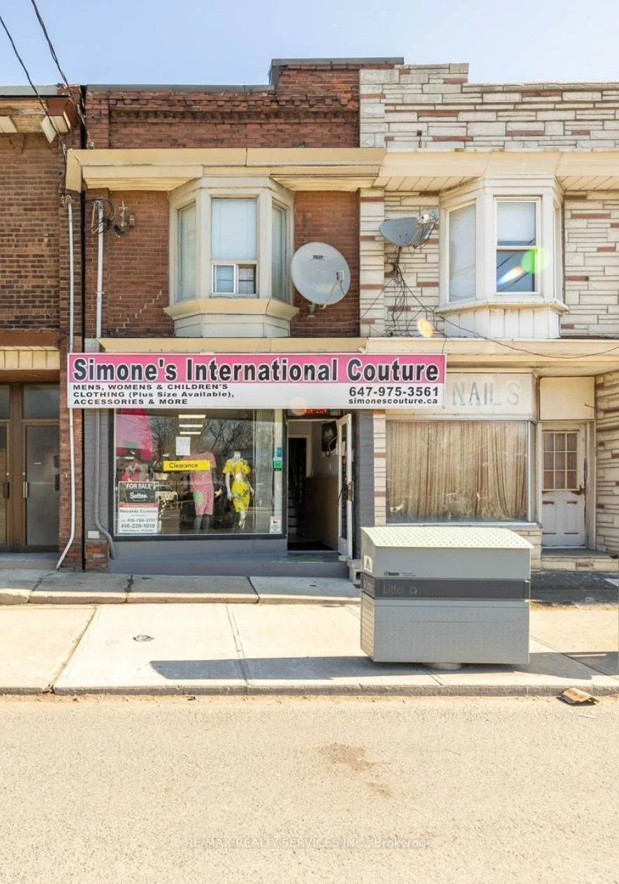 1085, Weston, Mount Dennis, Toronto