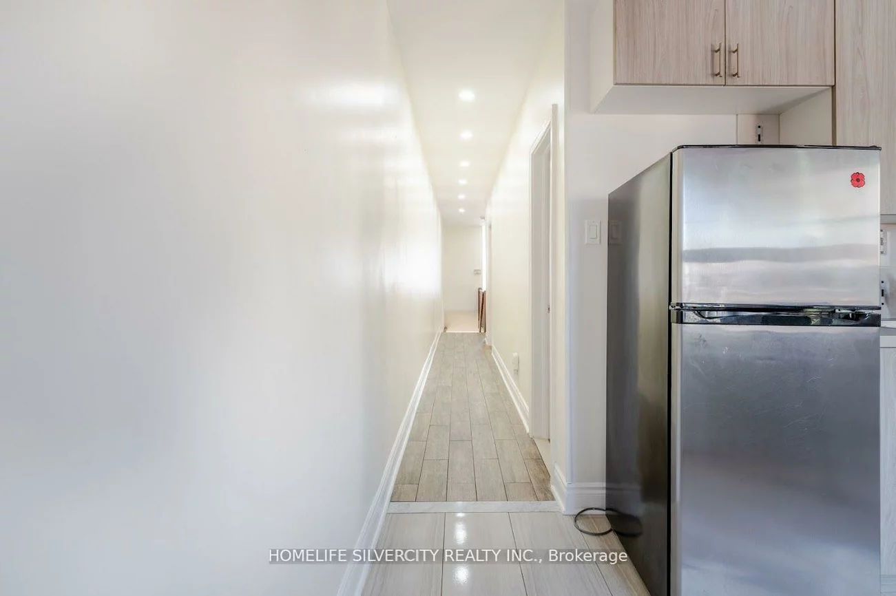 4, Brookhaven, Brookhaven-Amesbury, Toronto