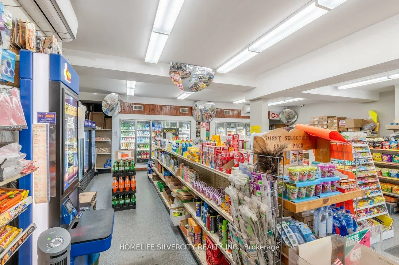 4, Brookhaven, Brookhaven-Amesbury, Toronto