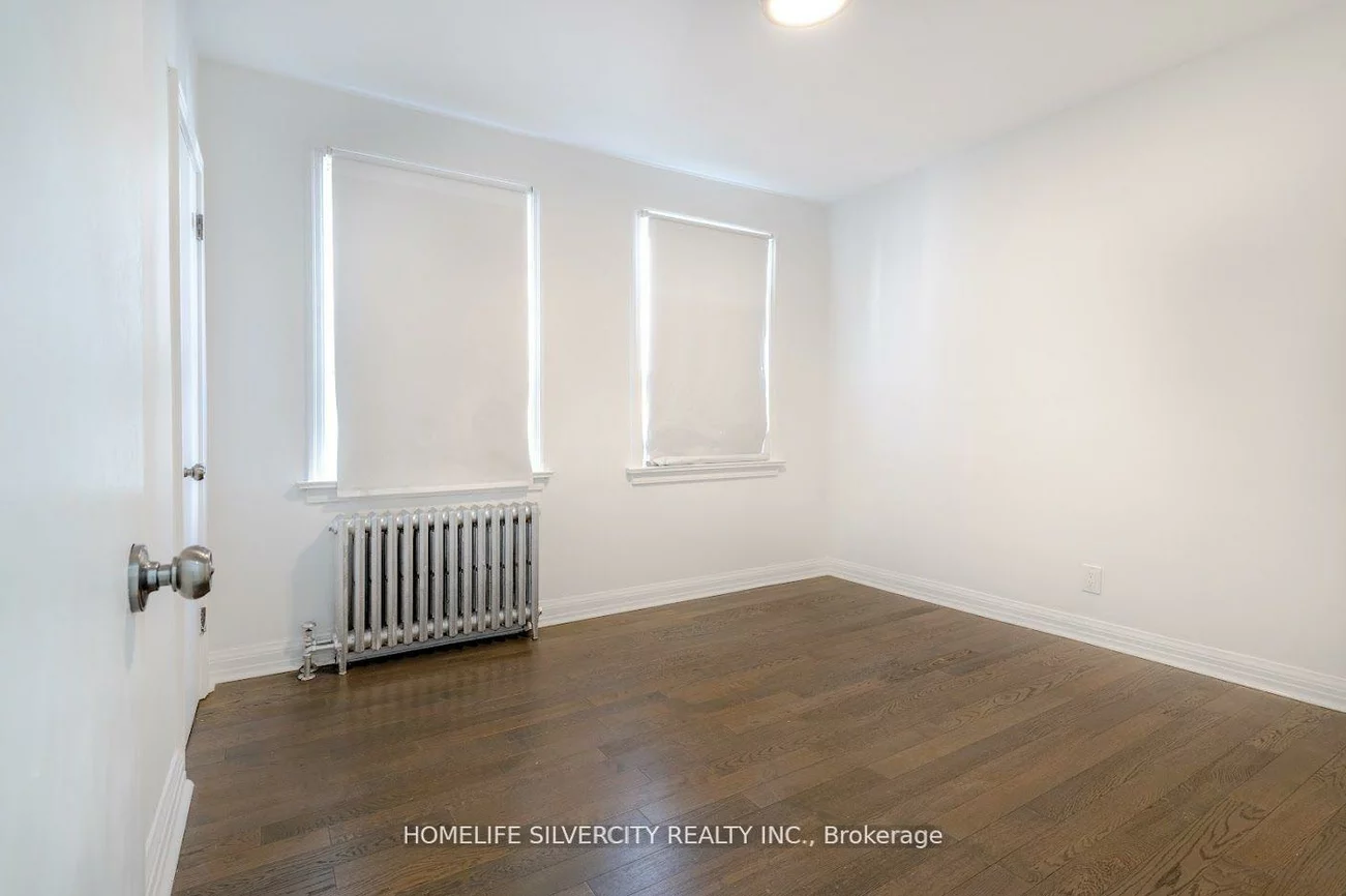4, Brookhaven, Brookhaven-Amesbury, Toronto