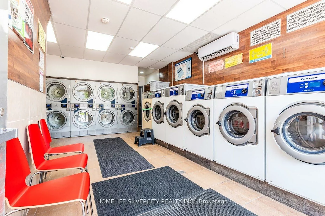 4, Brookhaven, Brookhaven-Amesbury, Toronto