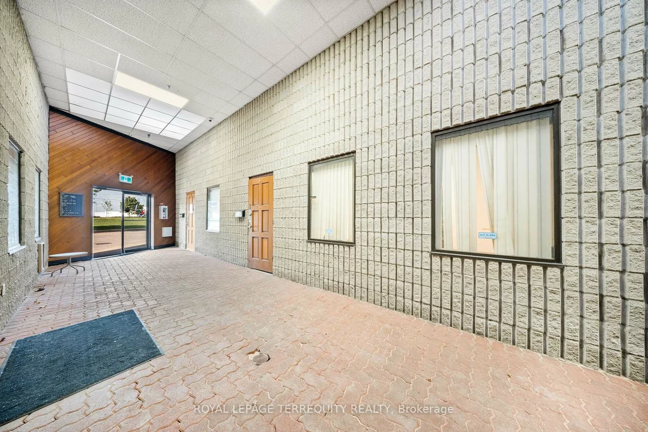 32, Goodmark, West Humber-Clairville, Toronto