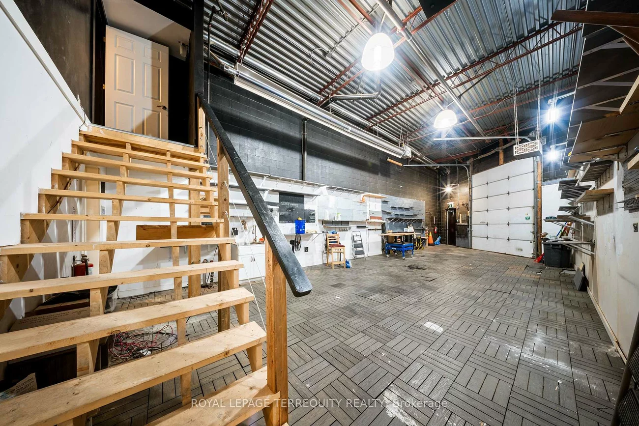32, Goodmark, West Humber-Clairville, Toronto