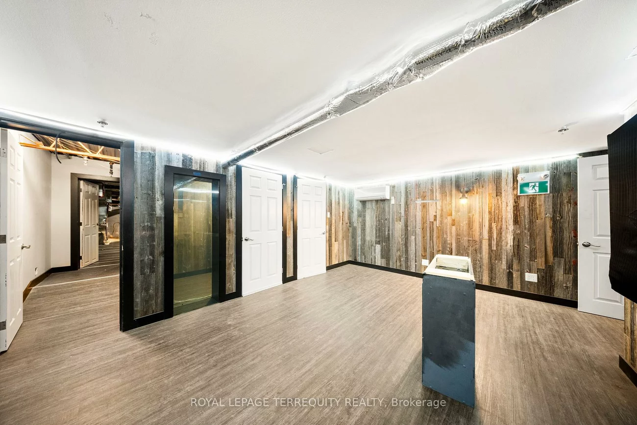 32, Goodmark, West Humber-Clairville, Toronto