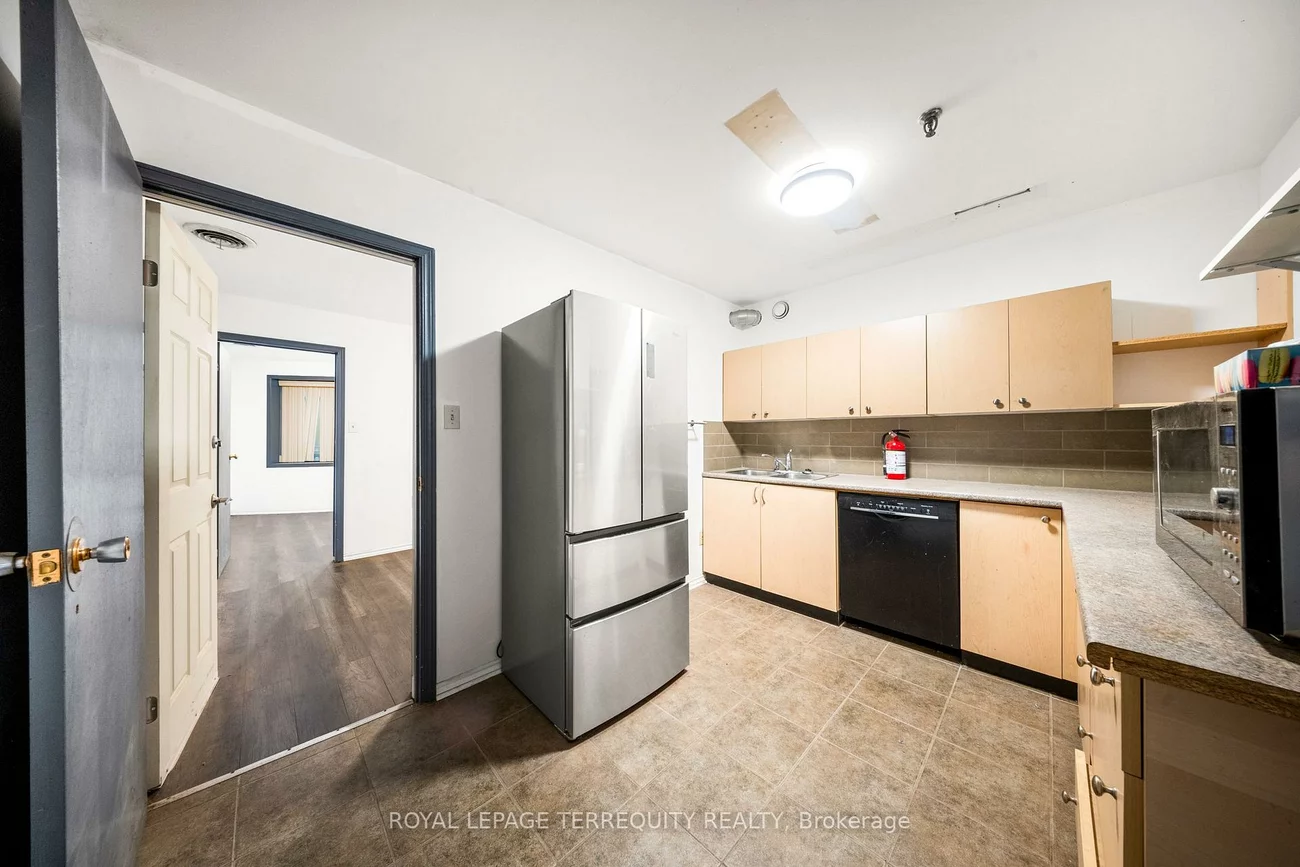 32, Goodmark, West Humber-Clairville, Toronto