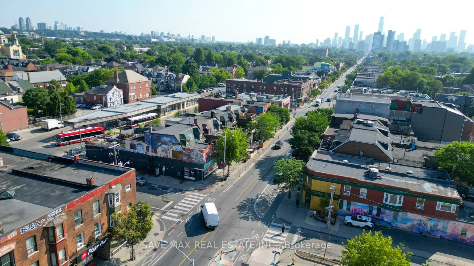 910, Bloor, Dovercourt-Wallace Emerson-Junction, Toronto