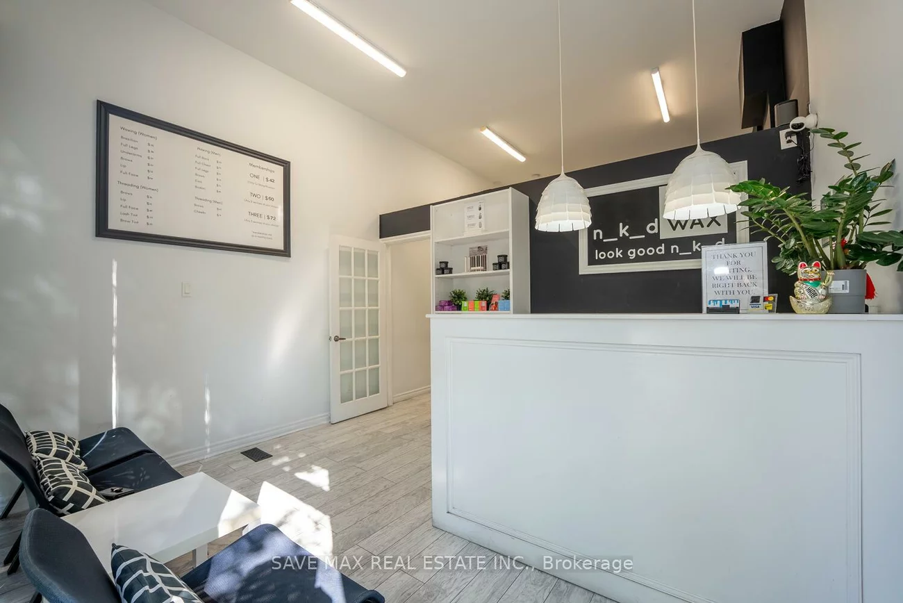 910, Bloor, Dovercourt-Wallace Emerson-Junction, Toronto