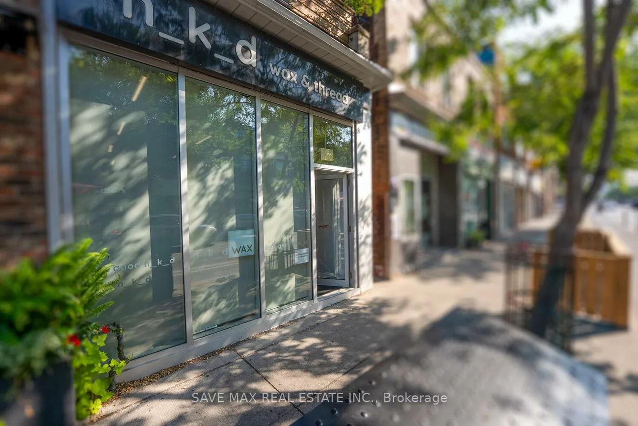 910, Bloor, Dovercourt-Wallace Emerson-Junction, Toronto
