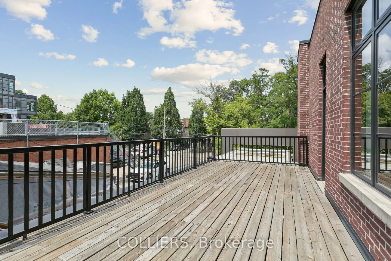 2926, Dundas, Junction Area, Toronto