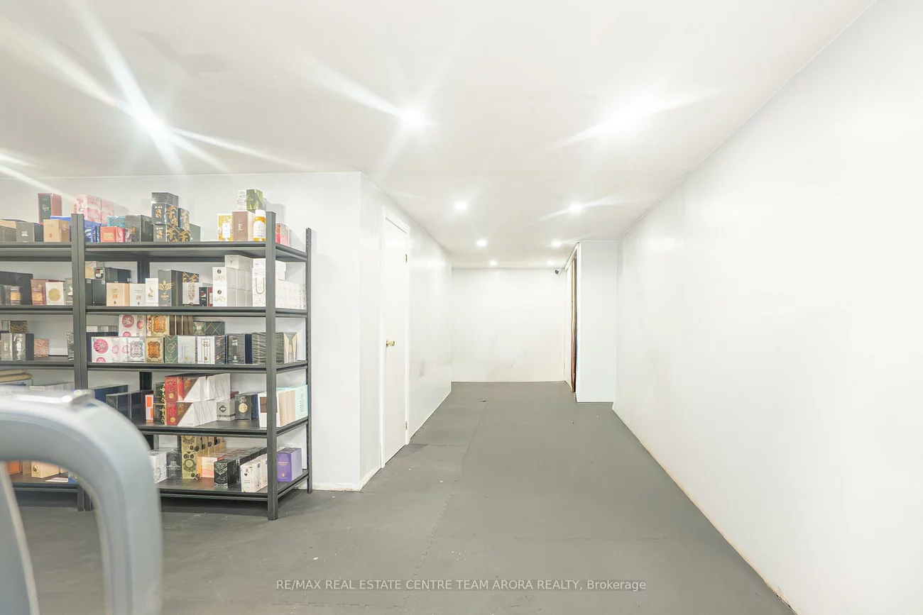 2639, Islington, Thistletown-Beaumonde Heights, Toronto