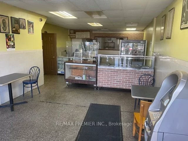 2593, Eglinton, Keelesdale-Eglinton West, Toronto