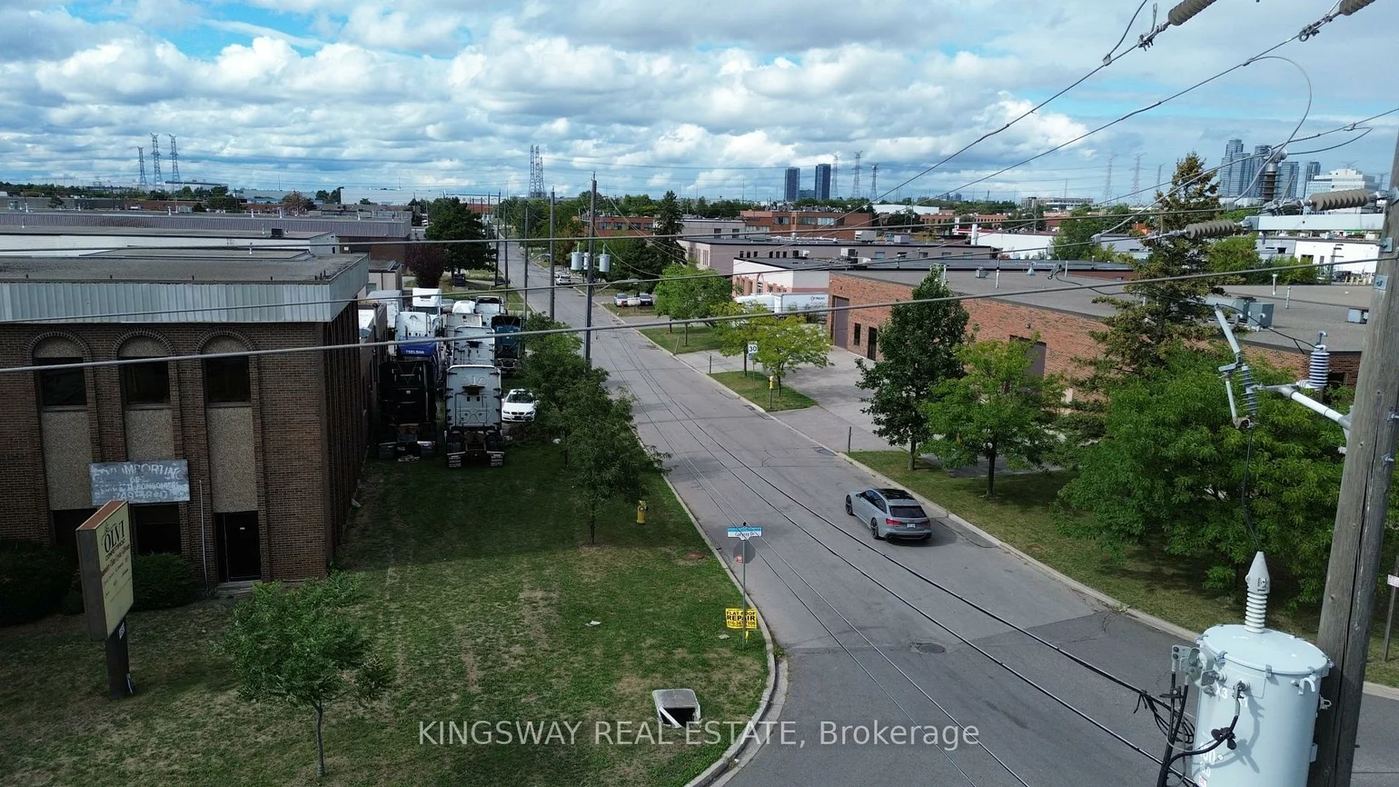 471, Garyray, Humber Summit, Toronto