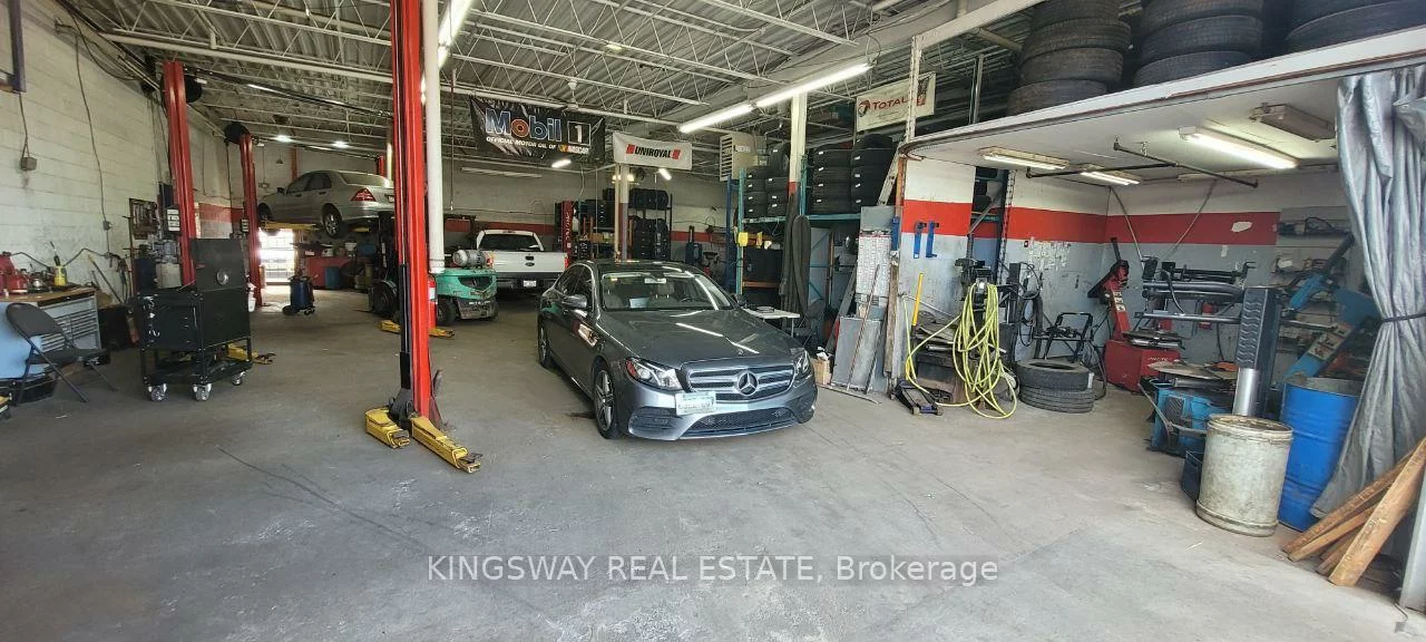 471, Garyray, Humber Summit, Toronto