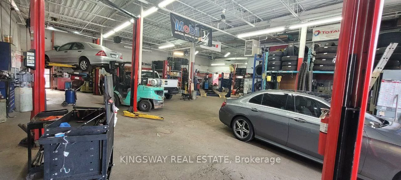 471, Garyray, Humber Summit, Toronto