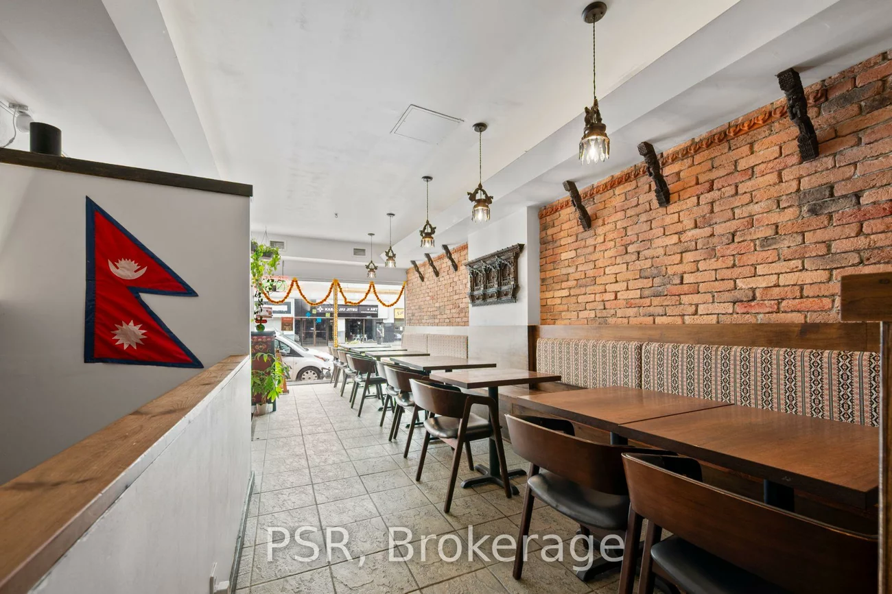 1508, Queen, Roncesvalles, Toronto