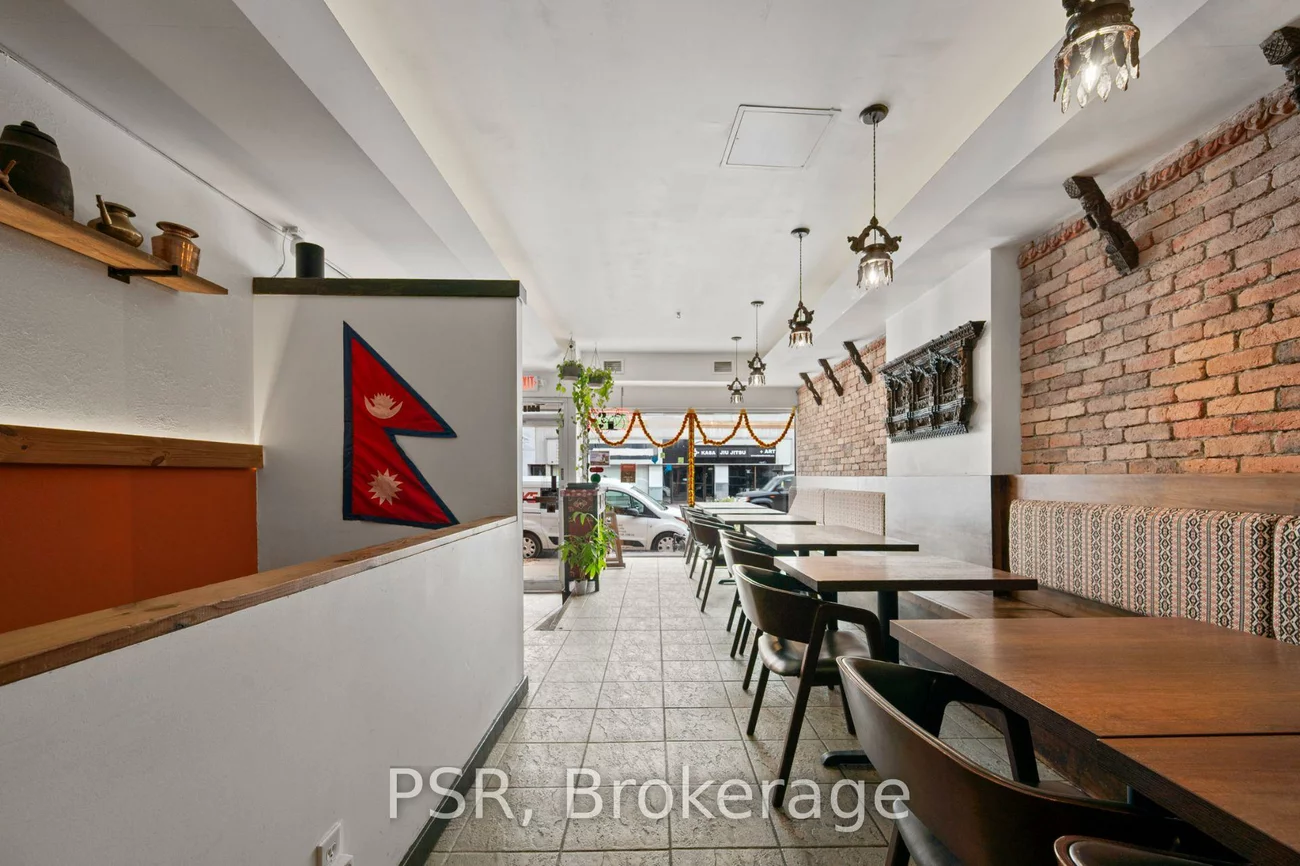 1508, Queen, Roncesvalles, Toronto